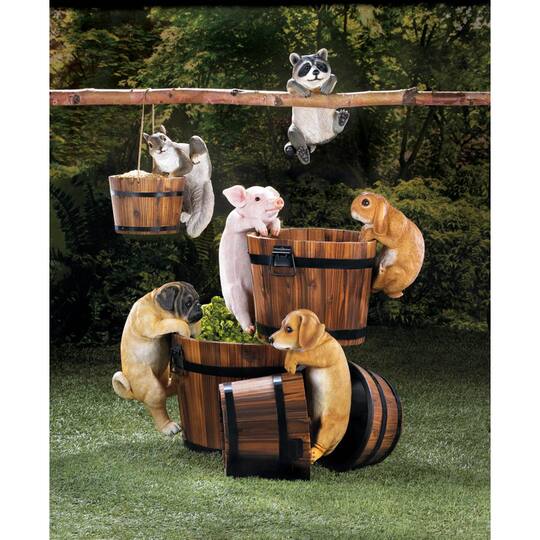 11" Climbing Chip Squirrel Décor